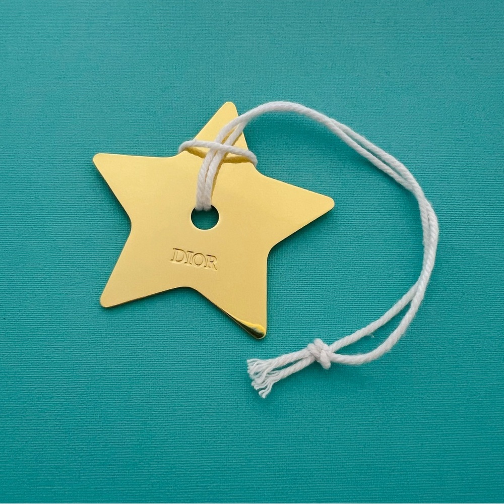 New Dior Gold Metal Star Ornament Bag Charm Pendant Key Chain Christmas Tree
